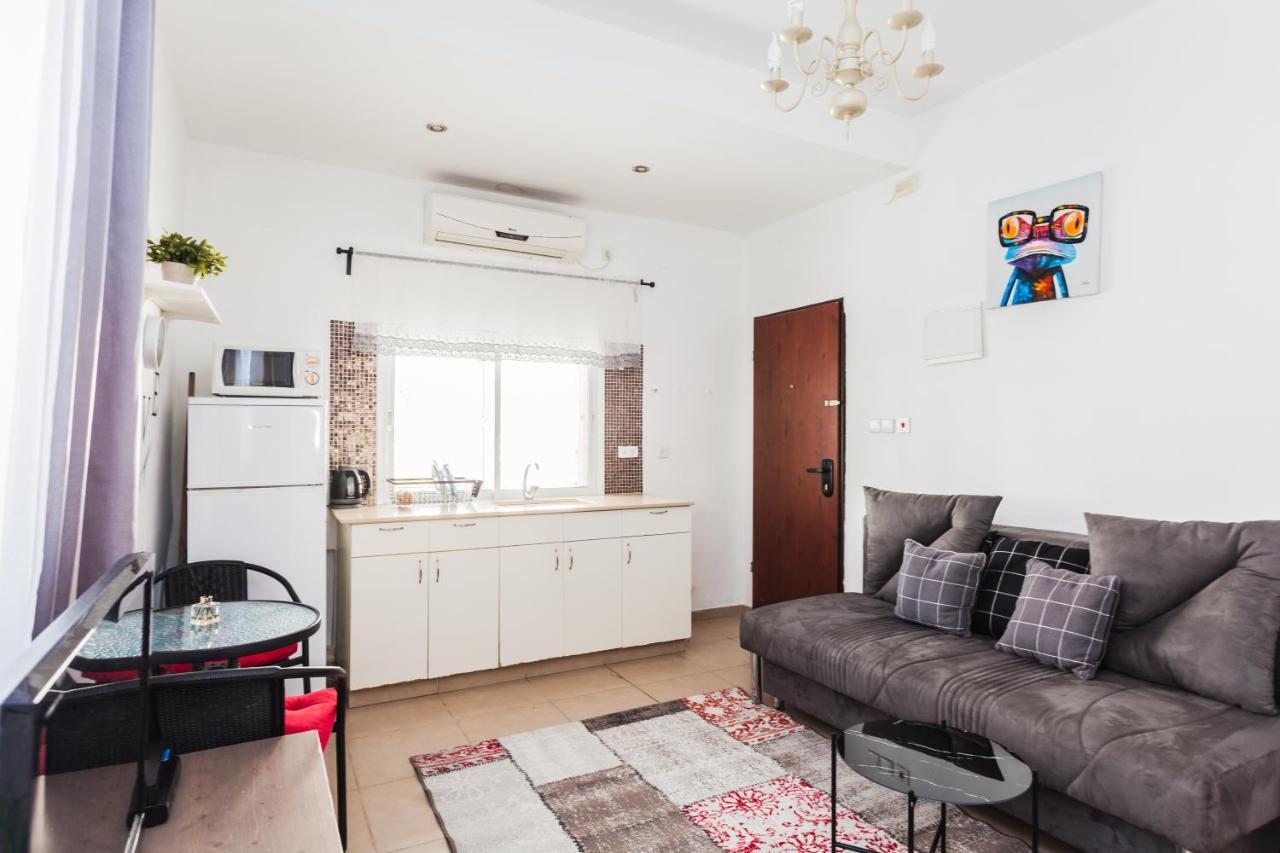 Sweet Home On The Beach Tel Aviv Exterior foto